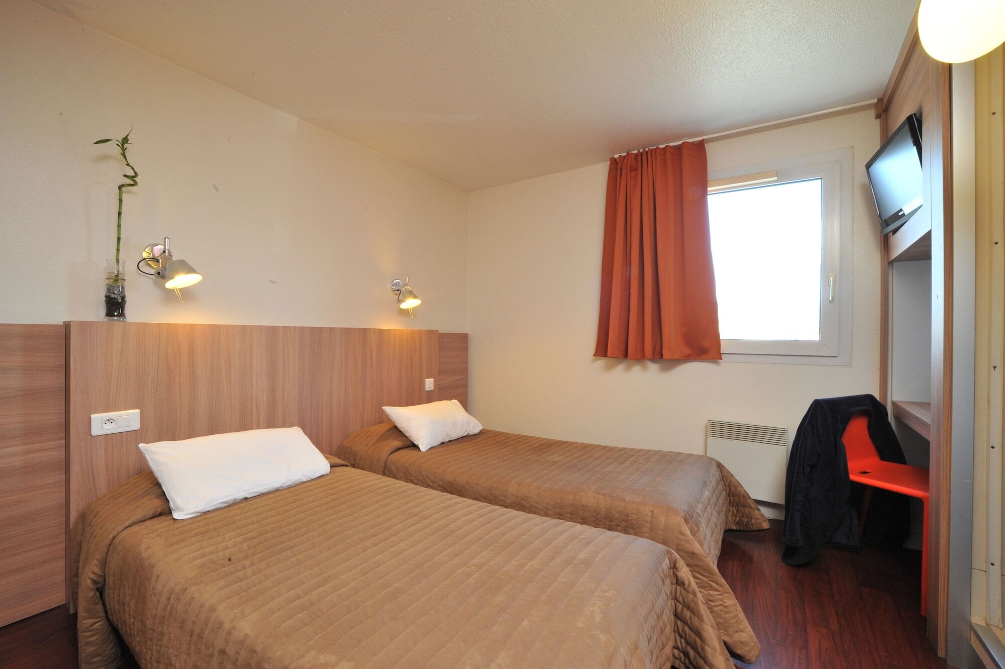 Kyriad Direct Agen Castelculier Dış mekan fotoğraf