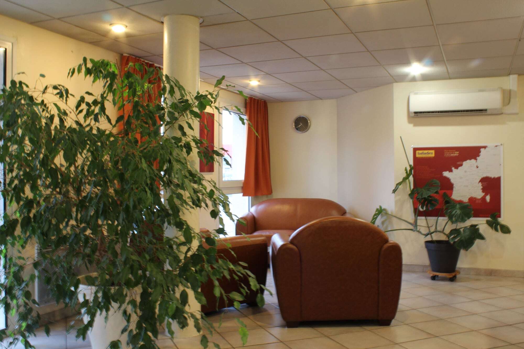 Kyriad Direct Agen Castelculier Dış mekan fotoğraf