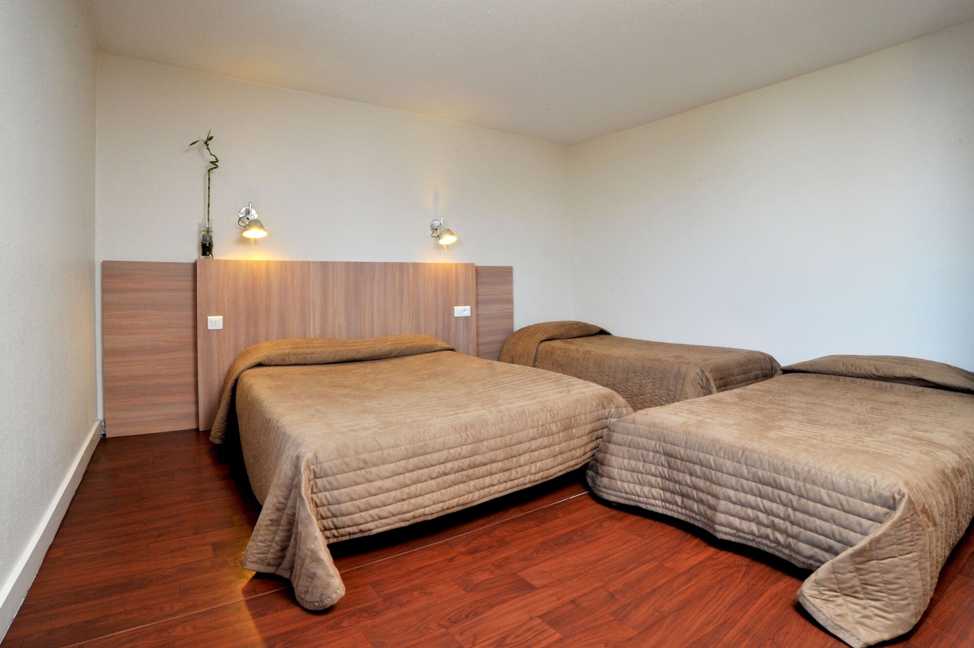 Kyriad Direct Agen Castelculier Dış mekan fotoğraf