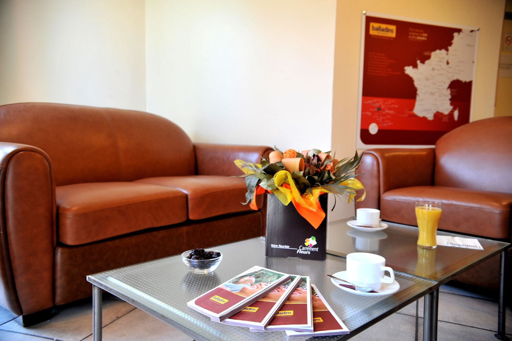 Kyriad Direct Agen Castelculier Dış mekan fotoğraf