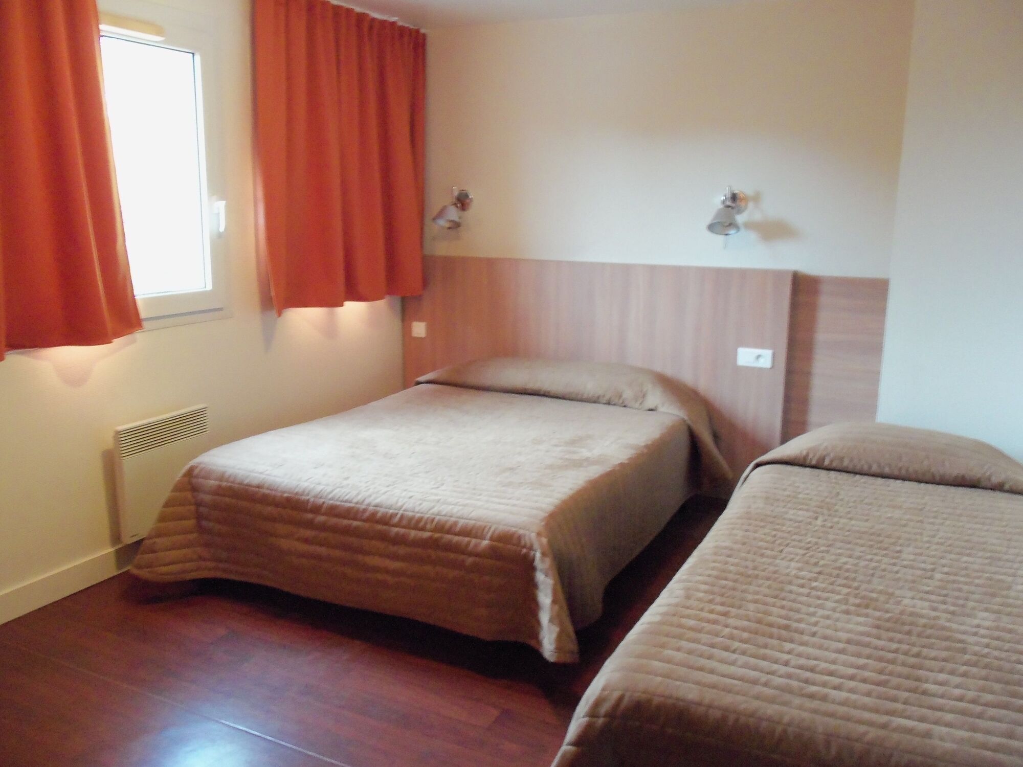 Kyriad Direct Agen Castelculier Dış mekan fotoğraf